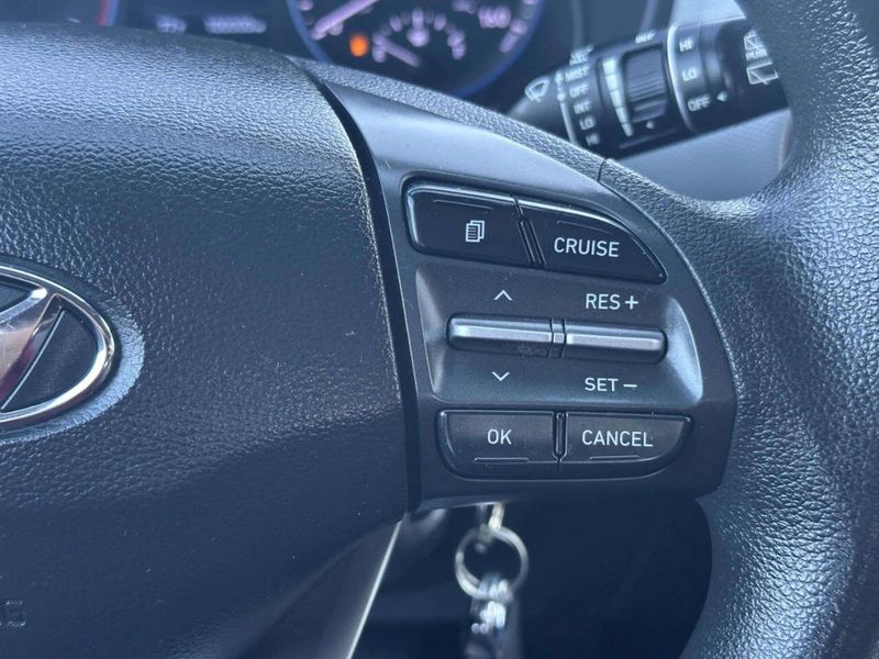 2020 Hyundai Kona SE Automatic FWD - 23032557 - 27