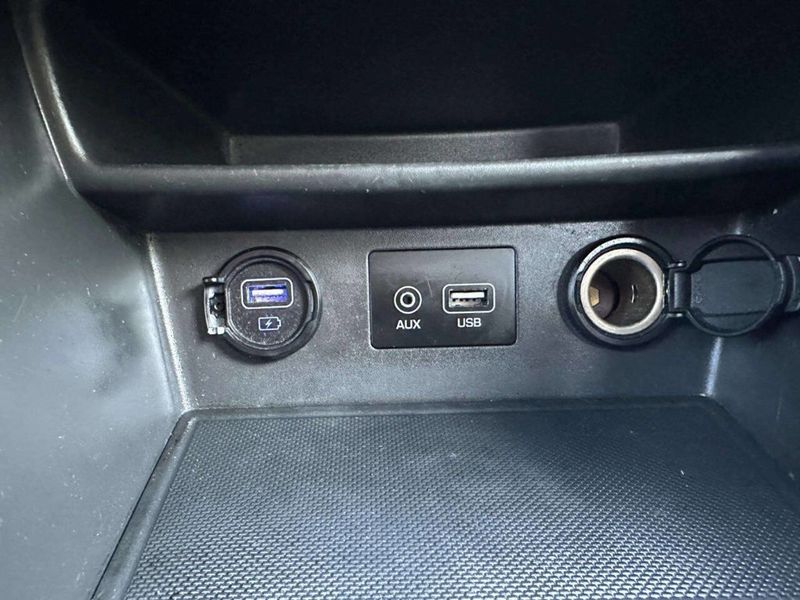 2020 Hyundai Kona SE Automatic FWD - 23032557 - 31