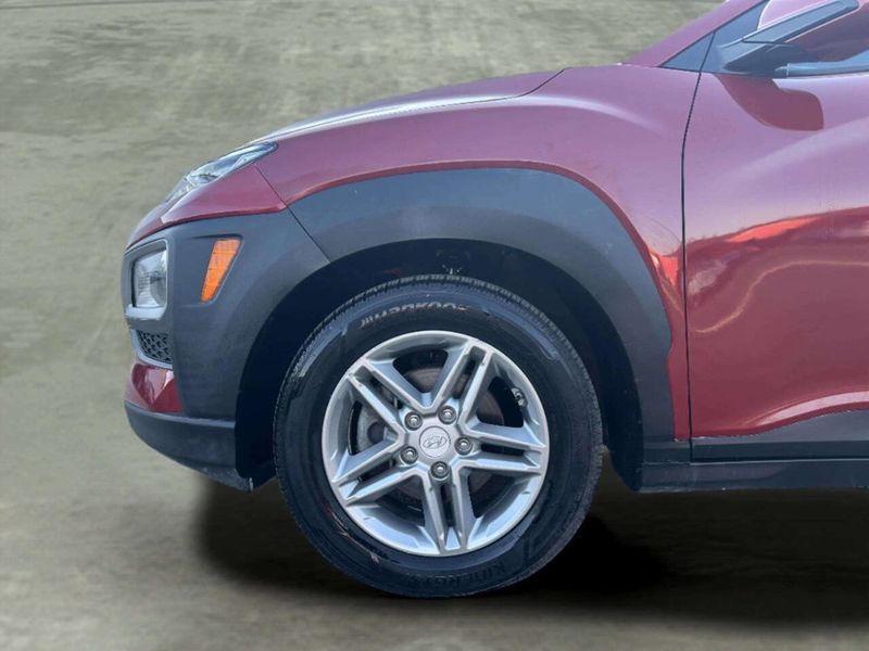 2020 Hyundai Kona SE Automatic FWD - 23032557 - 34