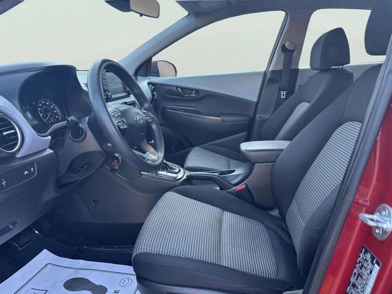 2020 Hyundai Kona SE Automatic FWD - 23032557 - 8