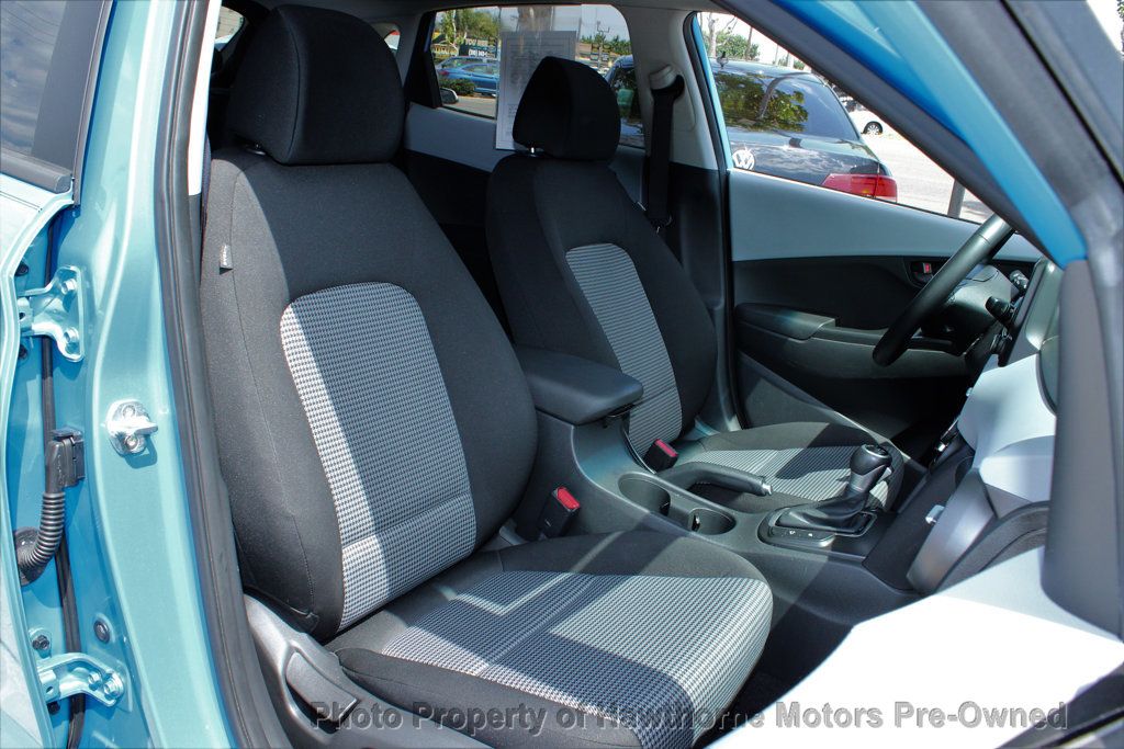 2020 Hyundai Kona SEL photo 11