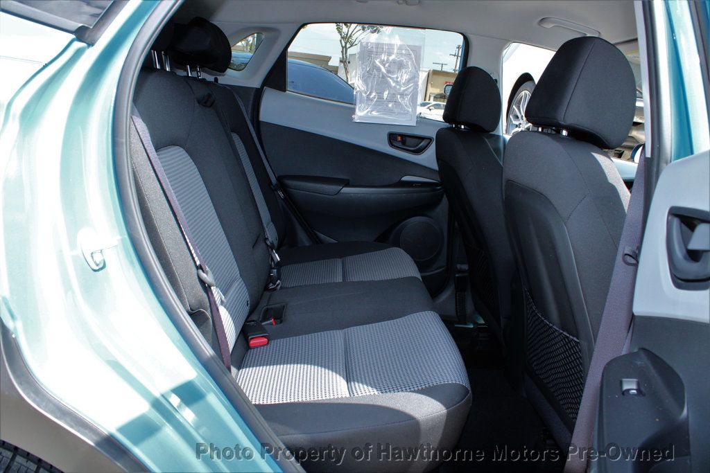 2020 Hyundai Kona SEL photo 12