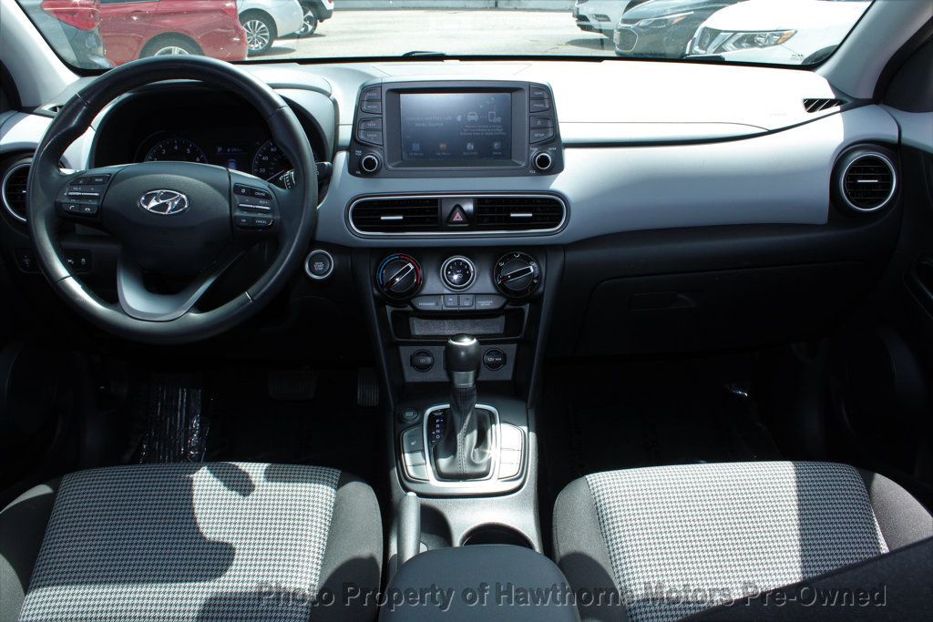 2020 Hyundai Kona SEL photo 13