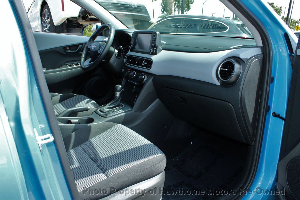 2020 Hyundai Kona SEL photo 15