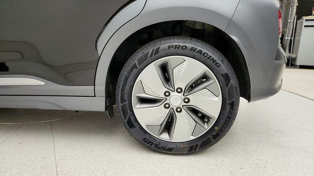2020 Hyundai Kona Electric Limited - 22942695 - 8