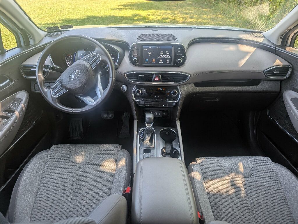 2020 Hyundai Santa Fe SEL photo 13