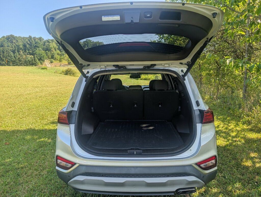 2020 Hyundai Santa Fe SEL photo 19