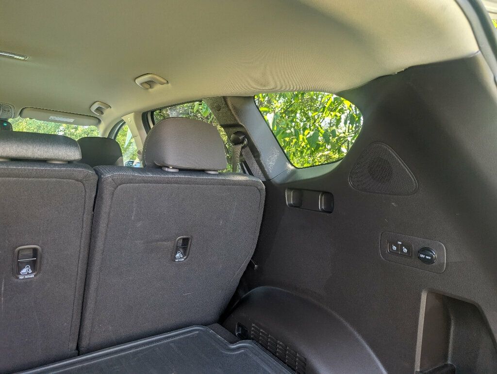 2020 Hyundai Santa Fe SEL photo 22