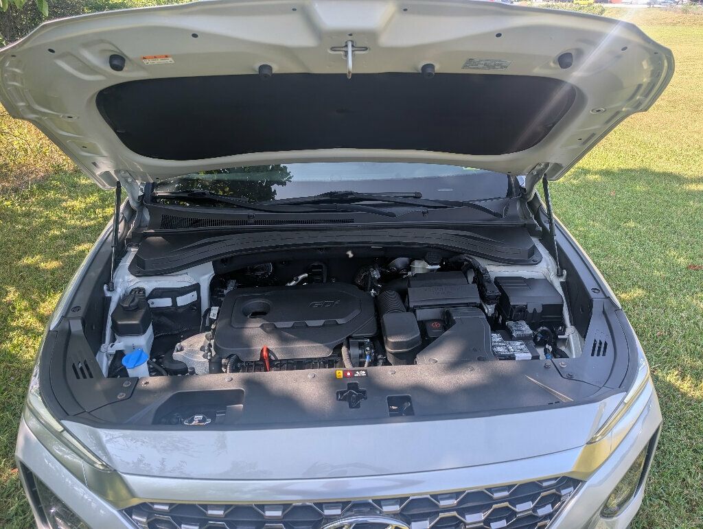 2020 Hyundai Santa Fe SEL photo 37