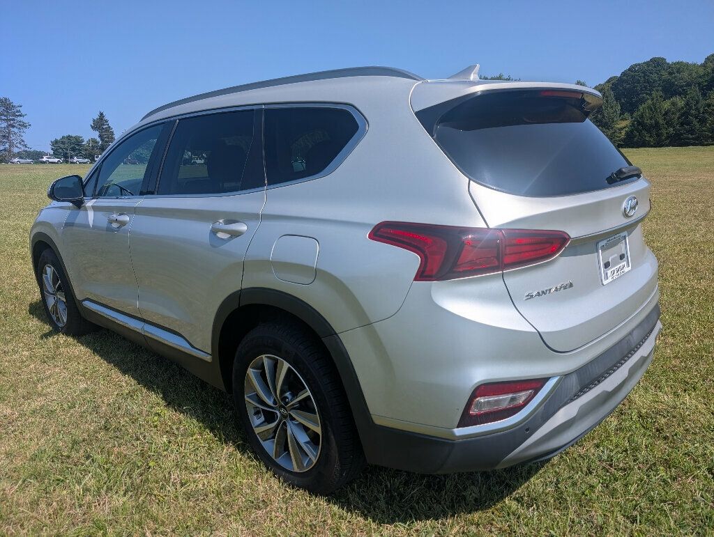 2020 Hyundai Santa Fe SEL photo 5