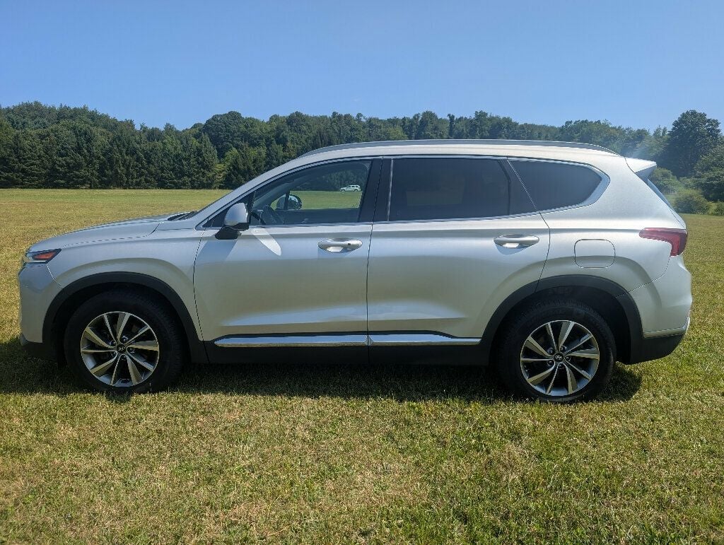 2020 Hyundai Santa Fe SEL photo 6