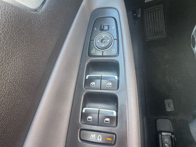 2020 Hyundai Santa Fe Limited - 22992625 - 16