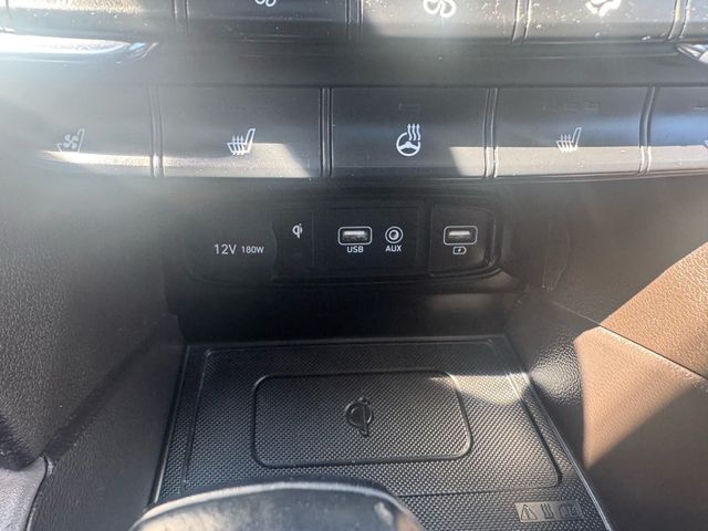 2020 Hyundai Santa Fe Limited - 22992625 - 23