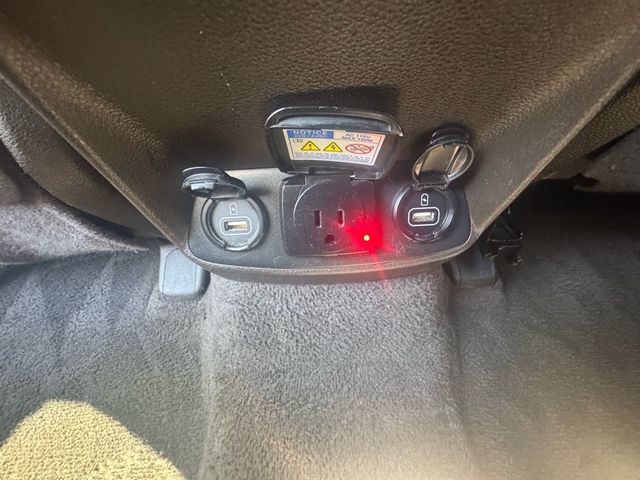 2020 Hyundai Santa Fe Limited - 22992625 - 29