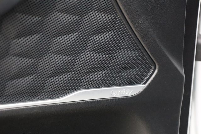 2020 Hyundai Santa Fe Limited 2.0T Automatic AWD - 22958264 - 31