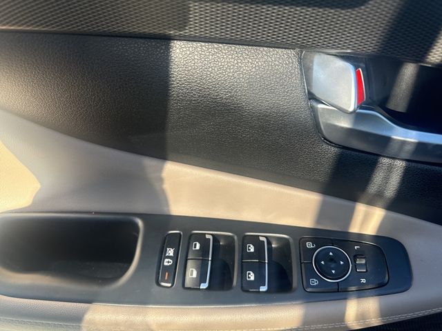 2020 Hyundai Santa Fe SEL - 22971298 - 16