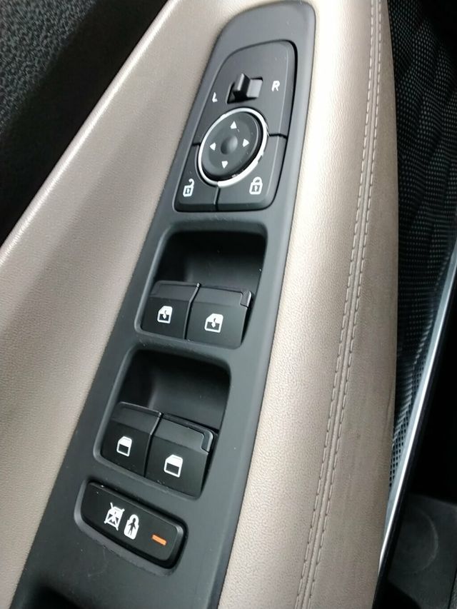 2020 Hyundai Santa Fe SEL 2.4L Automatic FWD - 23032657 - 25