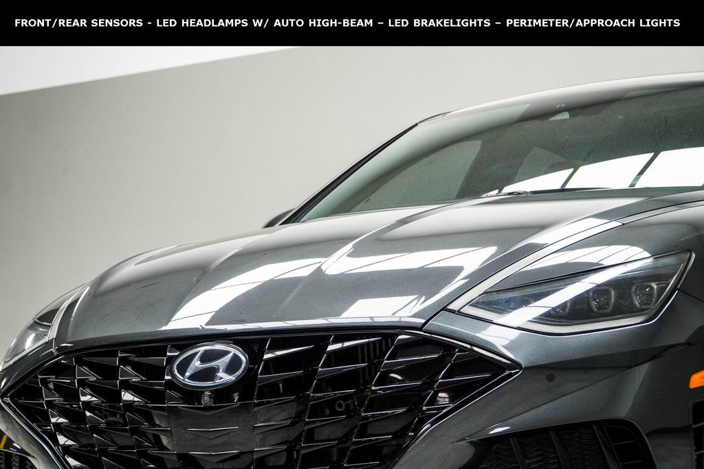 2020 Hyundai Sonata Limited photo 2