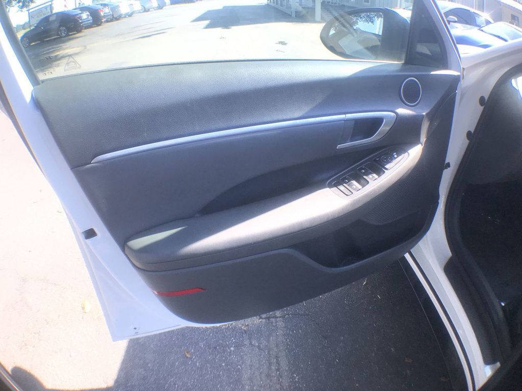2020 Hyundai Sonata SEL photo 12