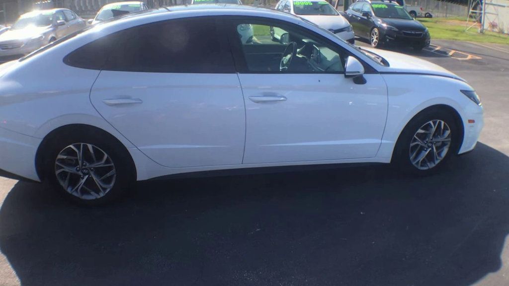 2020 Hyundai Sonata SEL photo 9