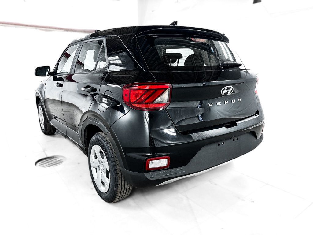 2020 Hyundai Venue SE photo 4