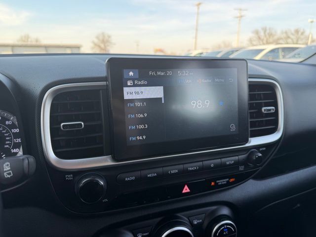 2020 Hyundai Venue SEL IVT - 22999757 - 9