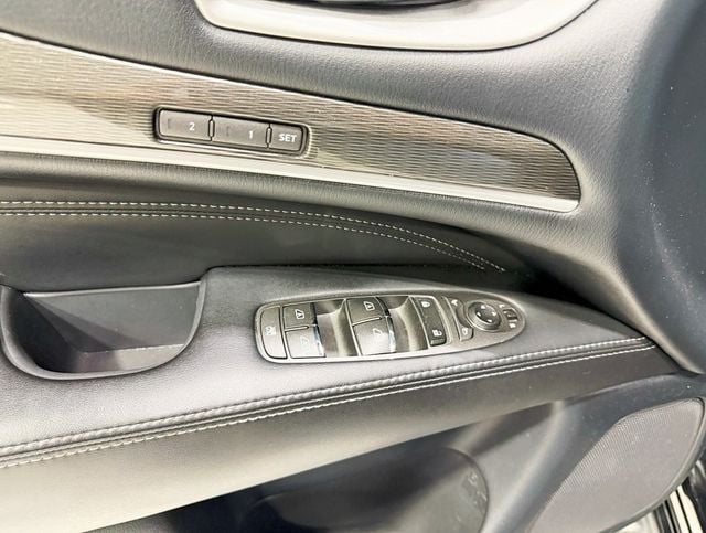 2020 Infiniti QX60 Luxe AWD photo 30
