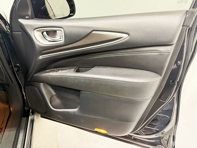 2020 Infiniti QX60 Luxe AWD photo 40
