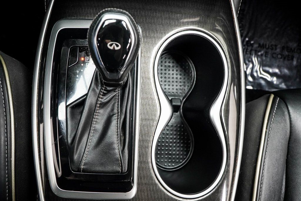 2020 Infiniti QX60 Luxe photo 19