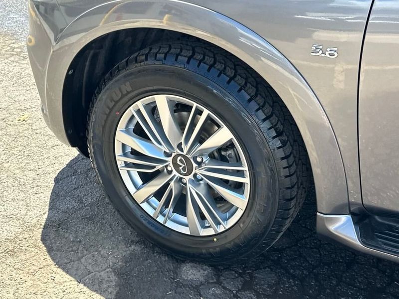 2020 Infiniti QX80 Luxe photo 10