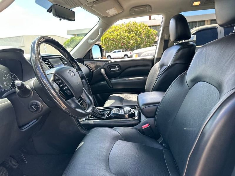 2020 Infiniti QX80 Luxe photo 11