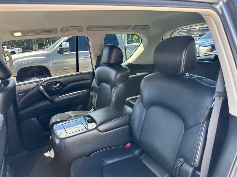 2020 Infiniti QX80 Luxe photo 13
