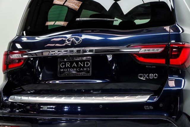 2020 Infiniti QX80 Luxe photo 6