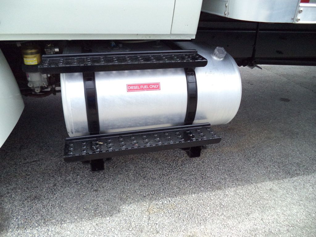 2020 International MV607 26ft Dry Freight Box Truck Moving Truck With Liftgate - 22953501 - 23