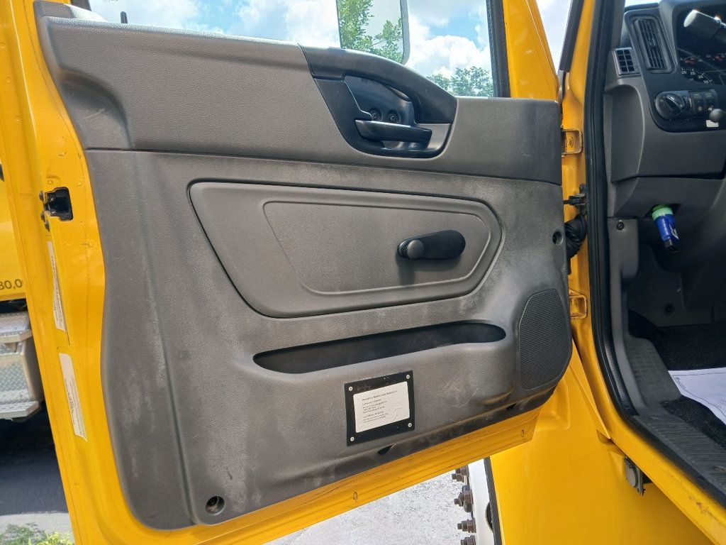 2020 International MV607 26ft Dry Freight Moving Box Truck w/ Tuck Under Liftgat - 22975941 - 9