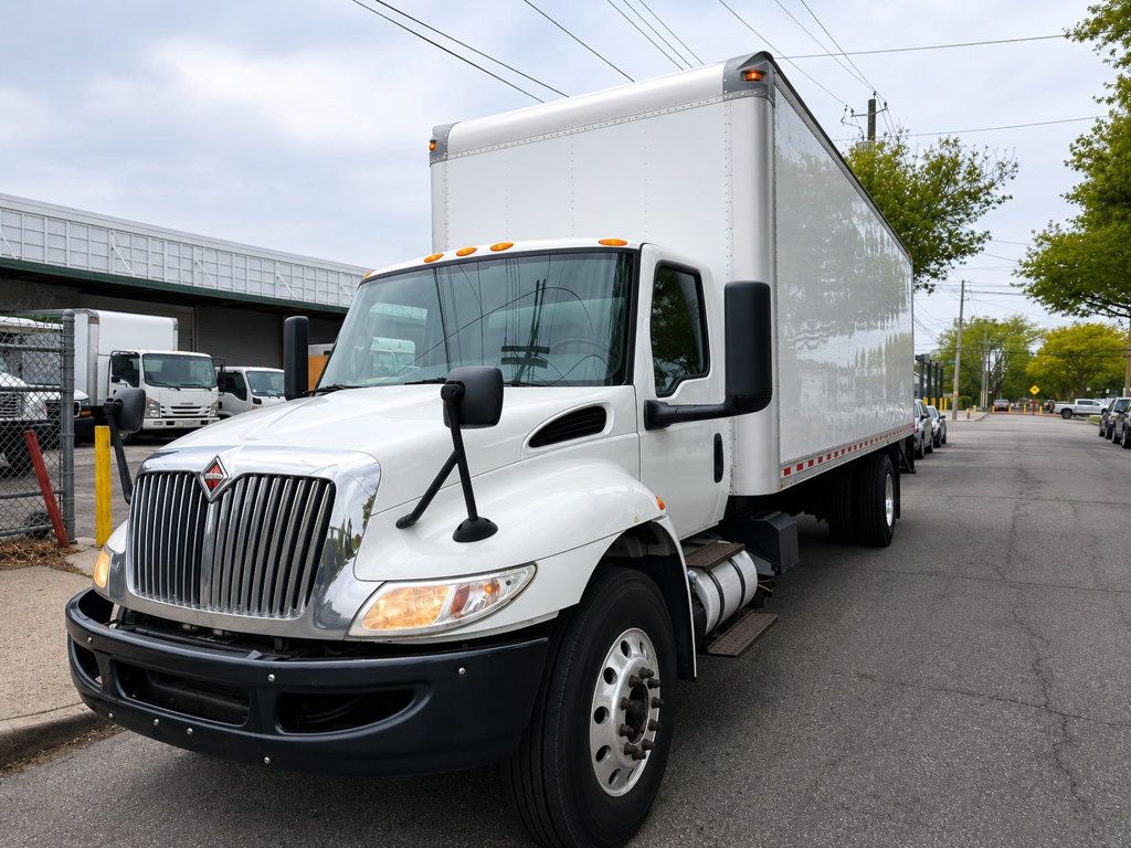 2020 International MV607 w/ 26ft Dry Freight Moving Box Truck - 23067047 - 1