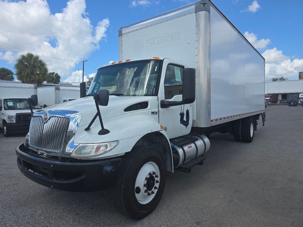 2020 International MV607 w/ 26ft Dry Freight Moving Box Truck w/ Lift Gate - 23009299 - 1
