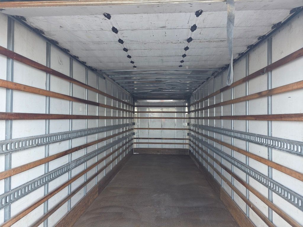 2020 International MV607 w/ 26ft Dry Freight Moving Box Truck w/ Lift Gate - 23009299 - 8