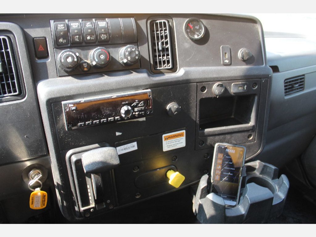 2020 International MV607 w/ 26ft Dry Freight Moving Box Truck w/ Tuck Liftgate - 23012960 - 13