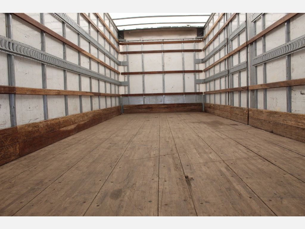 2020 International MV607 w/ 26ft Dry Freight Moving Box Truck w/ Tuck Liftgate - 23012960 - 15