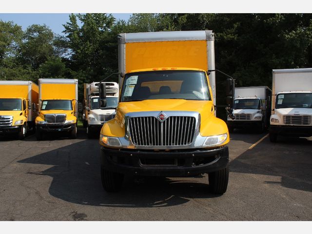 2020 International MV607 w/ 26ft Dry Freight Moving Box Truck w/ Tuck Liftgate - 23012960 - 2