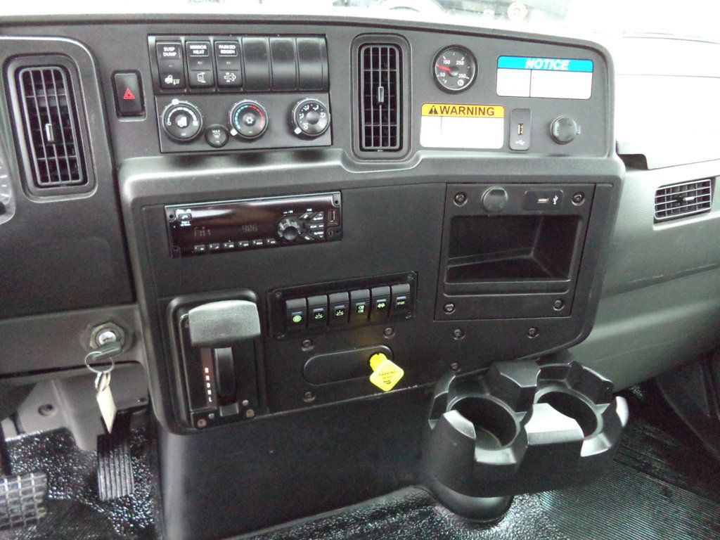 2020 International MV607 w/ Brand New 22' JerrDan 6 Ton XLP Car Carrier Rollback - 22971185 - 47