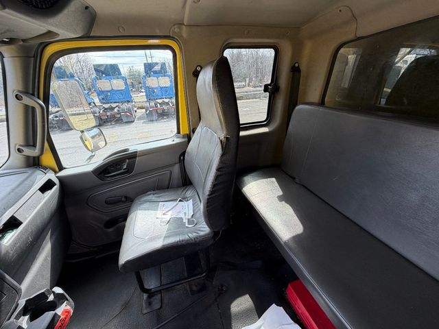 2020 International MV607 Extended Cab w/ 29ft Dry Freight Moving Box Truck w/ Ramp - 23012993 - 11