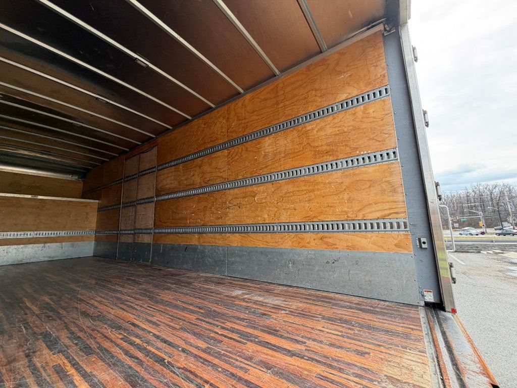 2020 International MV607 Extended Cab w/ 29ft Dry Freight Moving Box Truck w/ Ramp - 23012993 - 17