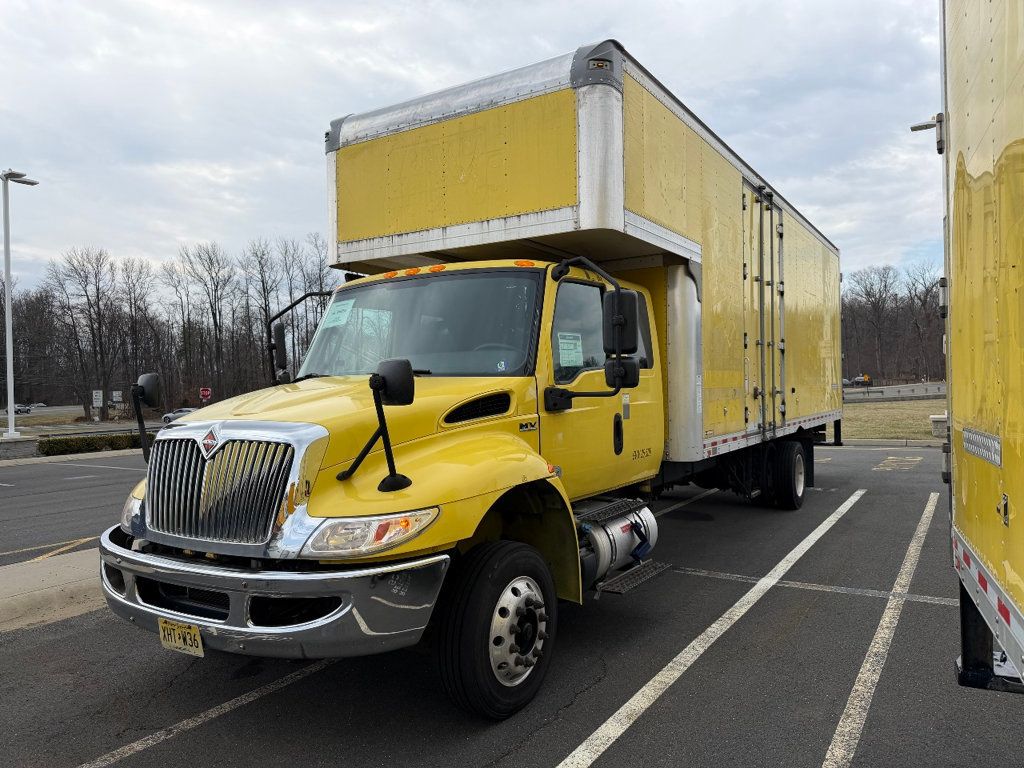 2020 International MV607 Extended Cab w/ 29ft Dry Freight Moving Box Truck w/ Ramp - 23012993 - 1