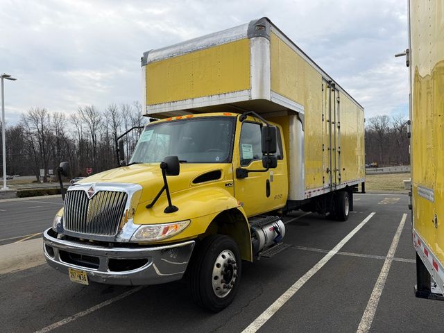 2020 International MV607 Extended Cab w/ 29ft Dry Freight Moving Box Truck w/ Ramp - 23012993 - 1