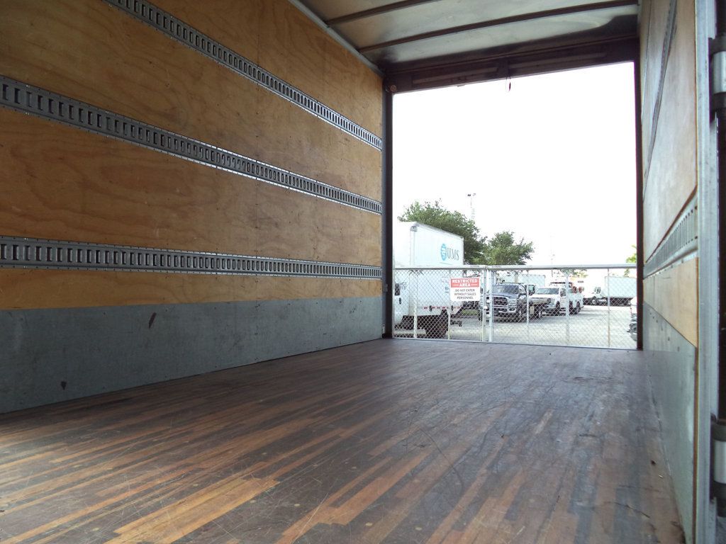 2020 International MV607 Extended Cab w/ 29ft Dry Freight Moving Box Truck w/ Ramp - 23012993 - 36