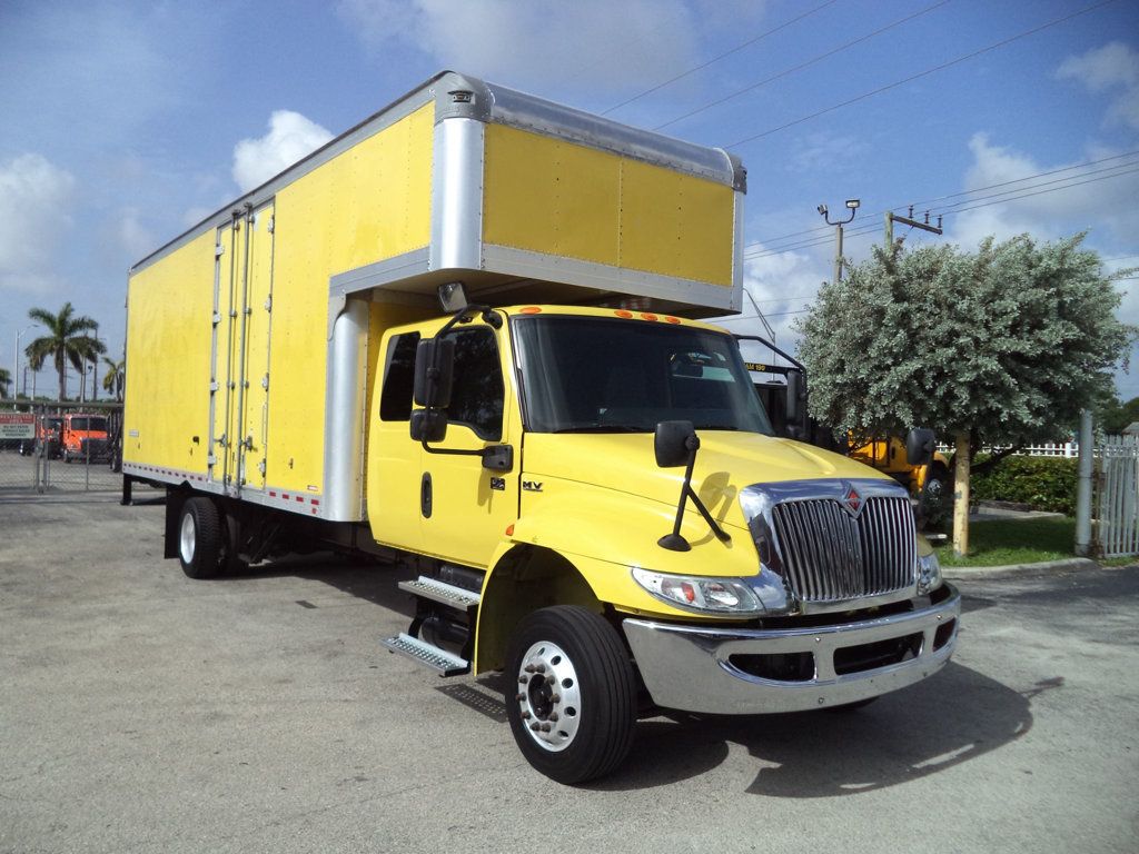2020 International MV607 Extended Cab w/ 29ft Dry Freight Moving Box Truck w/ Ramp - 23012993 - 45