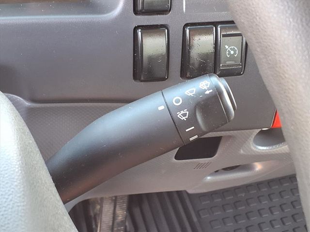 2020 Isuzu NPR 16' Box Truck w/Liftgate - 22950931 - 32