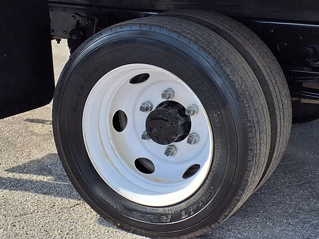 2020 Isuzu NPR 16' Box Truck w/Liftgate - 22950931 - 37